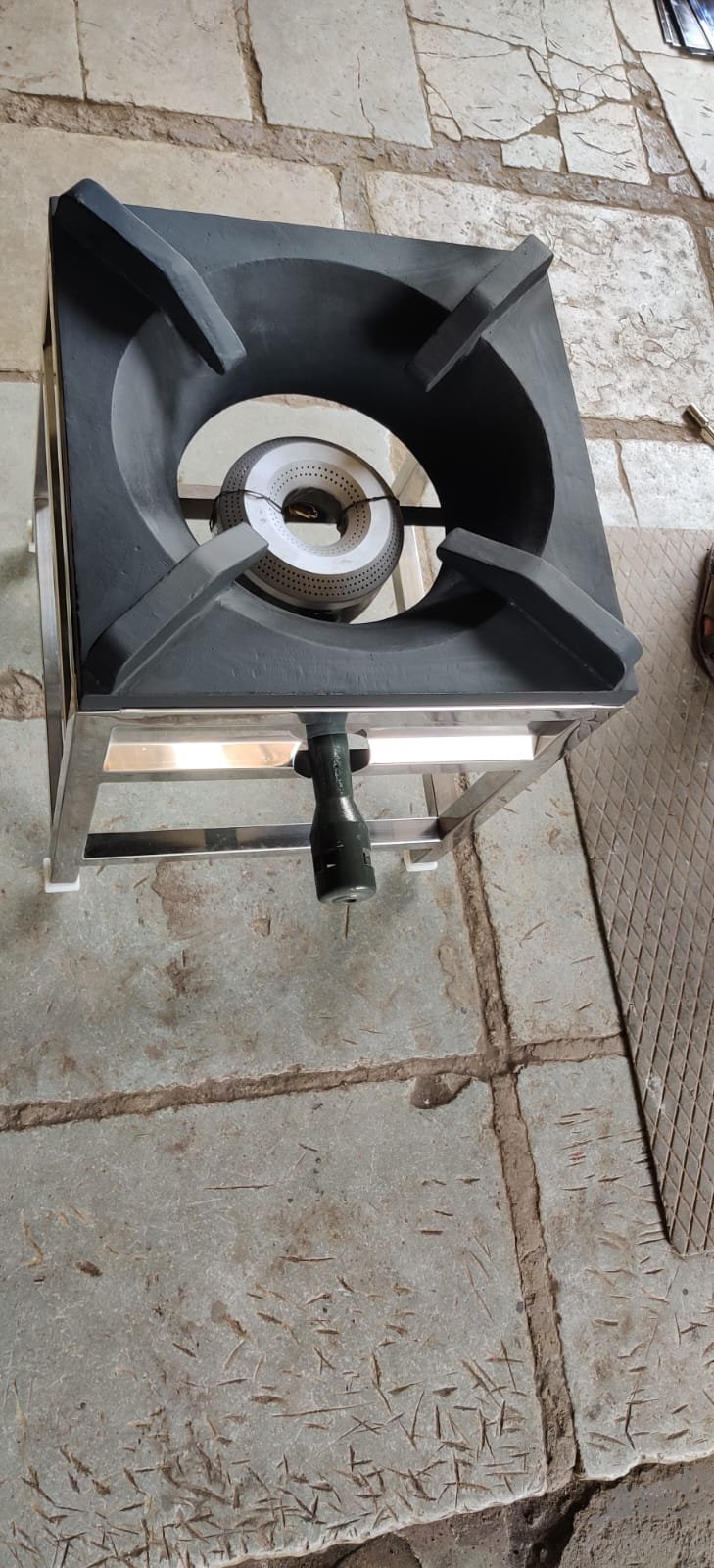 Gas Stove 18x18x15 Jumbo Stend